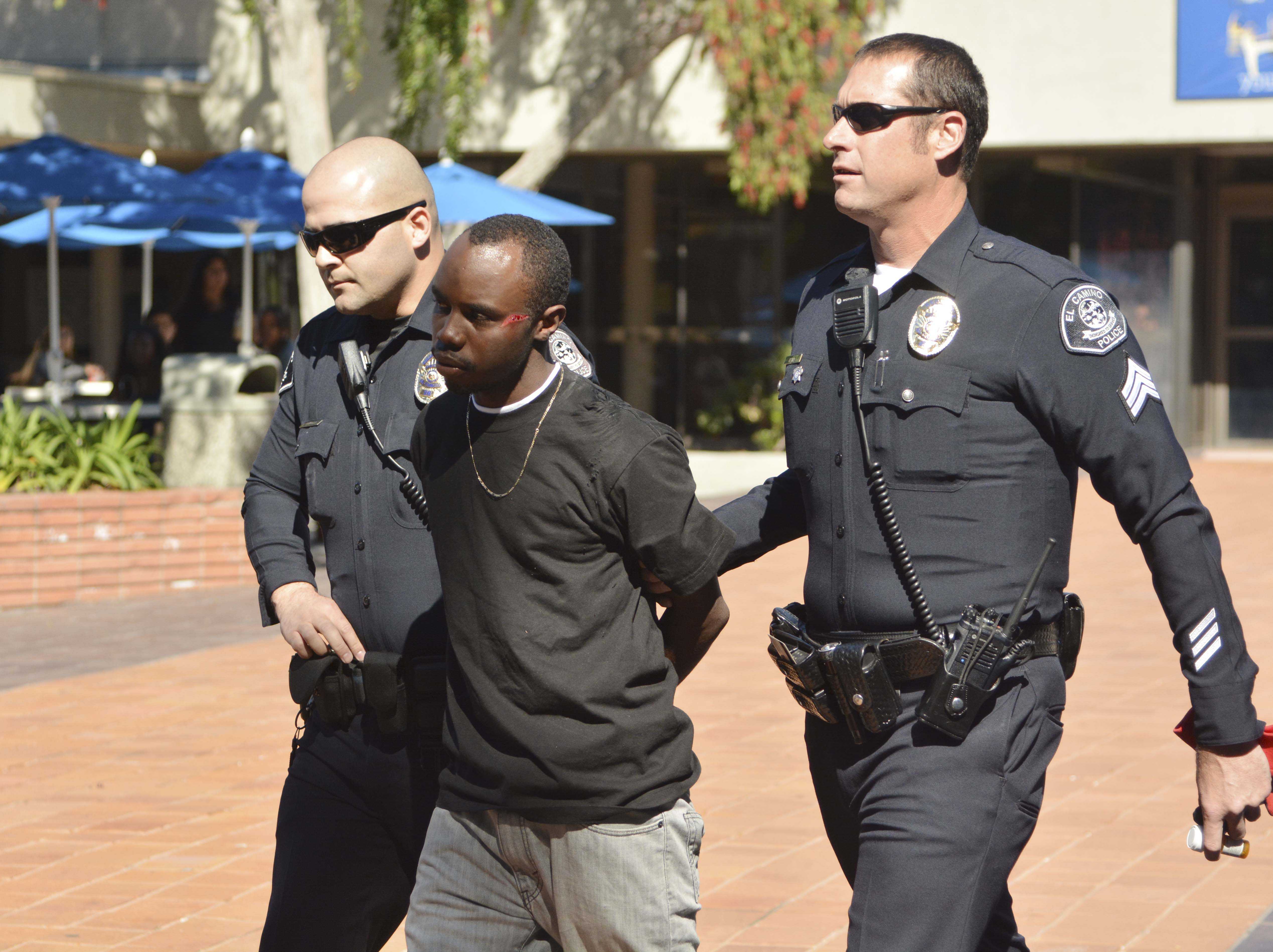 Police Tackle Man Outside Student Activities Center – El Camino College ...