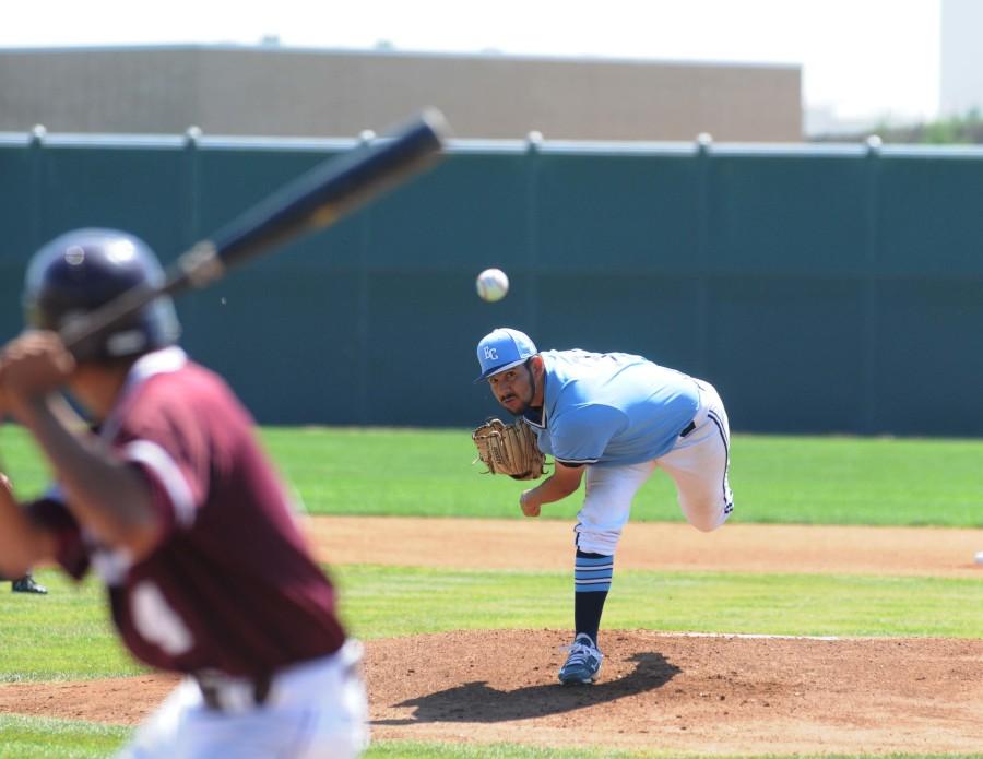Warriors Ulices Moreno pitches to Mt. SAC in the first inning on Saturday March 28. The Warriors defeated the Mounties 6-1 on Saturday in the three part series. Photo credit: John Fordiani