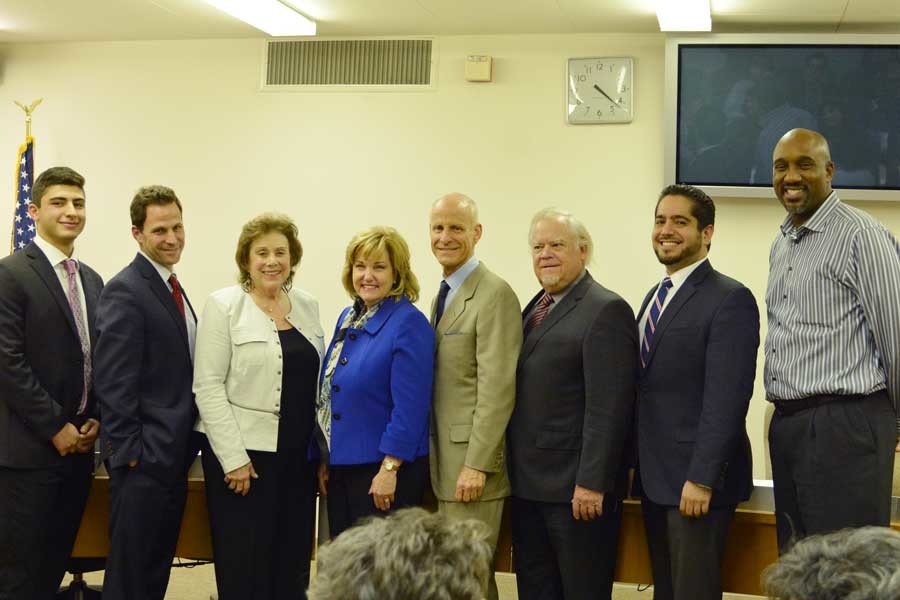 The+board+of+trustees+unanimously+voted+to+employ+Dena+Maloney+as+the+next+president+of+the+college+at+the+Nov.+16+board+meeting.+Maloney+will+start+her+new+job+as+president+on+Feb.+1.+Photo+credit%3A+John+Fordiani