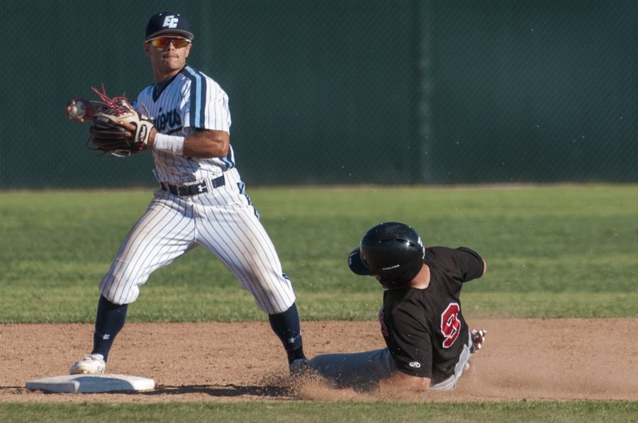 Sophomore infielder Darian Sylvesters (No. 7) quick reactions lead to a doubleplay ending another inning during El Caminos game against Chaffey College on Thursday, March 9 at Warrior Field. Photo credit: Osvaldo Deras