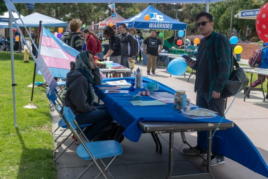 El Camino Colleges ASB Faire was held on the Library Lawn on Wednesday, April 3. The event looked to promote clubs and programs on campus as well as the benefits of the ASB sticker. Photo credit: Elena Perez
