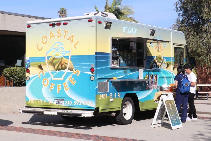 The Coastal Coffees food truck sits adjacent to the Student Activities Center on Tuesday, Nov. 12. The truck offers food and beverage options beyond coffee including açaí bowls, smoothies and sandwiches. Omar Rashad/The Union