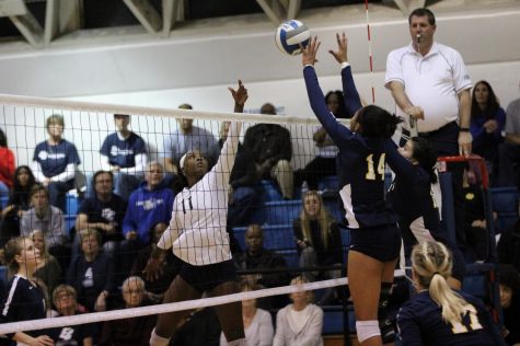El Camino College womens volleyball outside hitter Mikayla Clark meets Fullerton College player Karen Delgadillo and middle blocker Samaria Longstreet at the net during the fifth set of their match on Tuesday, Nov. 26, in ECCs South Gym. ECC advances State Championships for third time in last four season. Jaime Solis/The Union