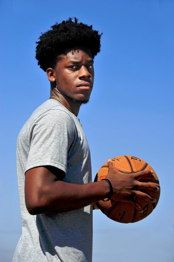Jamal+Howard%2C+a+2019+All-Conference+guard+at+El+Camino+College%2C+hopes+to+take+his+game+to+a+D-1+university+and+ultimately+the+pros.+He+styles+his+play+after+idol+and+former+NBA+great+Dwayne+Wade.%0APhoto+by+Gary+Kohatsu%2FWarrior+Life