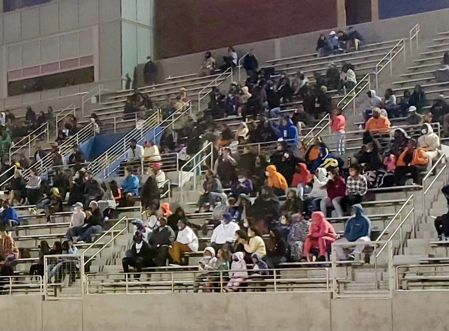 El Camino and Ventura fans bundles up in the stands of Murdock Stadium waiting for the start of the fourth quarter of the ECC home football game Saturday, Sept. 18. The score was 23 El Camino Warriors 44 Ventura Pirates at the fourth quarter. (Armando Rodriguez/ The Union)