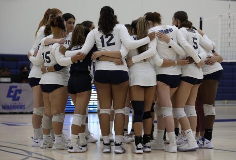 El Camino College at home against Compton College, Torrance, CA, October 18, 2021, Monday. The Warriors defeated the Tartars in 3 sets (25-6, 25-5, 25-4).