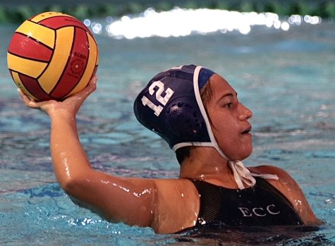 El Camino College Warriors Utility Brittany Sanchez (Fr.) looking to pass the ball during a South Coast Conference match up against Chaffey College at the Torrance Aquatics Center in Torrance, CA on October 27, 2021. Sanchez scored a goal, helping the Warriors defeat the Panthers 11-6.