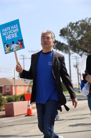 Assemblyman Al Muratsuchi, of California’s 66th Assembly District, takes part in the CommUnity Walk at the El Camino College campus in Torrance on Saturday, March 26. The CommUnity Walk took place in order to raise awareness for anti-Asian hate crimes and speech. (Greg Fontanilla | The Union)