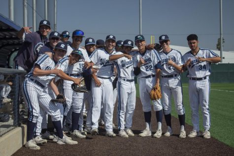 The Warriors pose ready and excited for game two of three before they take the field against the Rio Hondo Roadrunners on Thursday, March 10, 2022. Photo by Vitor Fernandez.