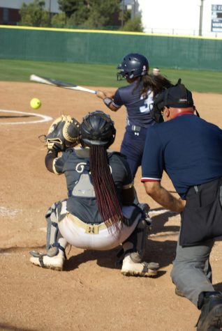 El Camino softball player Liz Cortes (3), misses the pitch during the Warriors vs. Seahawks game at the El Camino Softball Stadium on Friday, March 25. ECC scored in four of the five innings, beating Los Angeles Harbor College 12-4. (Photo: Alexis Ponce/The Union)