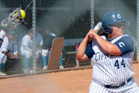 Cypress College Chargers Softball player Nivea Armenta missing the ball. Softball game El Camino College Warriors vs Cypress College Chargers at El Camino College at the Softball field in Torrance, CA on March 19, 2022. (Charlie Chen | The Union)