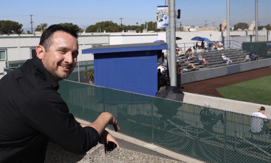 Beto Duran attends a baseball game between the El Camino College Warriors and the Harbor College Seahawks at ECC's Warrior Field on March 22, 2022. Beto, who attended ECC, is an ESPN reporter based in Los Angeles. (Greg Fontanilla | Warrior Life)