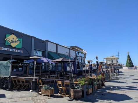 Sylvio's BBQ is a great place to hang out with friends and family. Being in front of the Hermosa Beach Pier, it makes for a great time with great atmosphere. (Matheus Trefilio | Warrior Life)