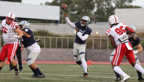El Camino freshman quarterback Kijon Foots attempts a pass during a game against Bakersfield on Saturday, September 10 at Featherstone Field in Torrance. The Warriors defeated the Renegades 30-20 and will play on the road against Ventura on September 17. (Photo by Greg Fontanilla/The Union)