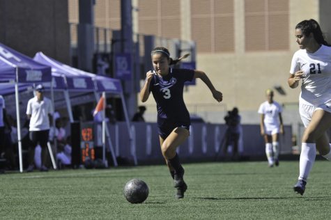 Freshman forward Bella Baligad makes her way down the field during a game against Fullerton on Sept. 20. The Warriors were defeated by the Hornets 1-0, and will next play Golden West at home on Friday, Sept. 23. (William Renfroe | The Union)