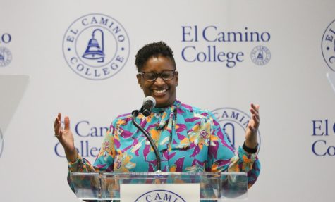 Director of Public Information and Government Relations Kerri Webb welcomes the audience to the 5th Annual State of the College event at El Camino on Friday, Nov. 4. (Ethan Cohen | The Union)