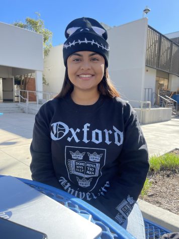 When it comes to concentrating on her schoolwork, Lynette Muoz, has a set place and time to study. On campus, Muoz likes to study in the cosmetic building and any welcoming environment on and off campus to study in order that her surroundings won't be a distraction.