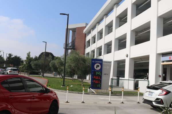 At El Camino College the electronic sign at the entrance to parking Lot C shows that both the second and third floors are already filled to capacity on Thursday Aug. 31 at around 9:30 a.m. The first floor, which is designated for employees, only had 17 empty spots. (Delfino Camacho | The Union)