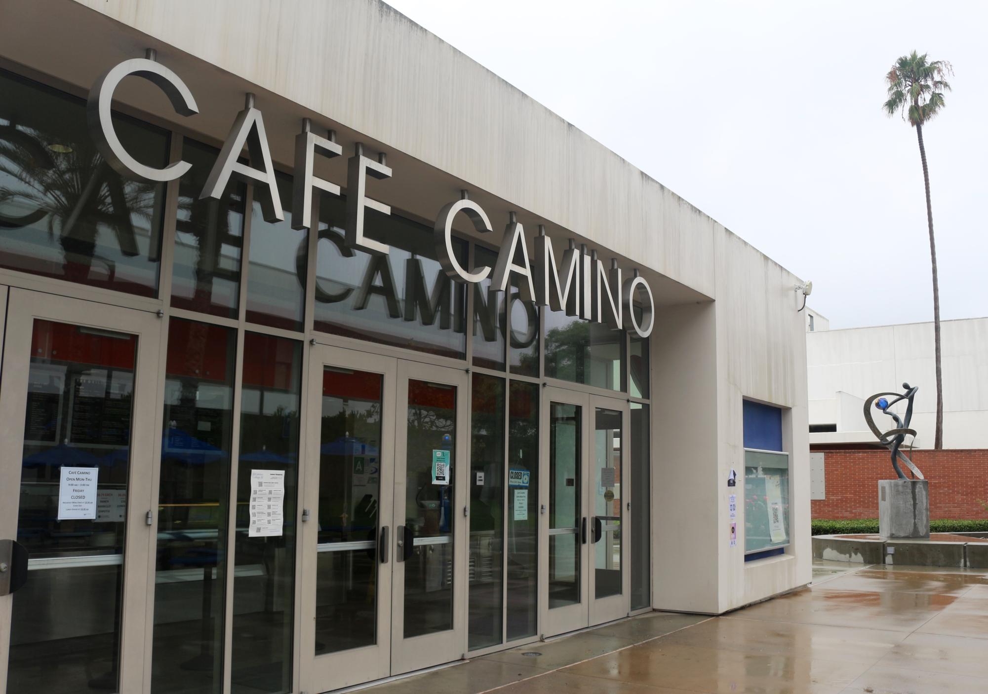 Café Camino, one of two on campus dining options for El Camino College Students sits closed and empty on Saturday, Sept 2. Neither of the two on campus restaurants is open on the weekends. (Delfino Camacho | The Union)