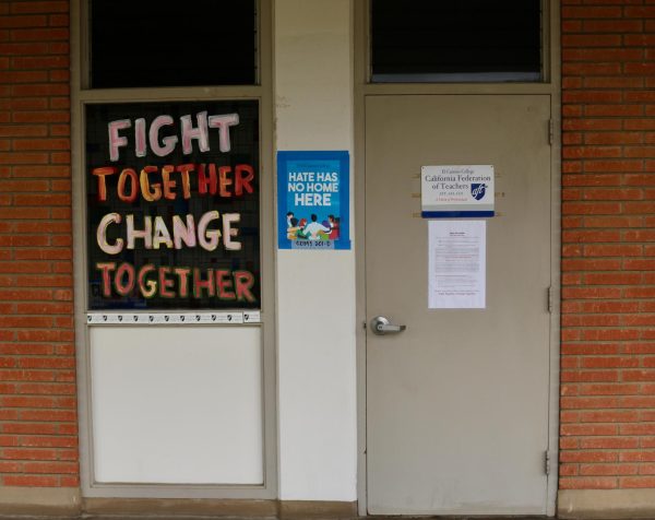 The door and front window of the El Camino College California Federation of Teachers faculty union office on Sept. 2. The Federation office is located in the Communications Building. (Delfino Camacho | The Union)