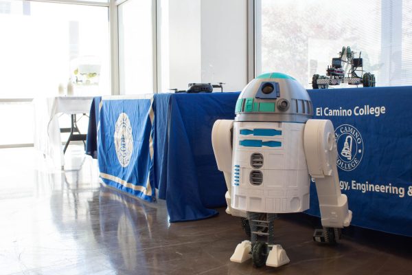 Jason irie, Joshua Molina, and Roy Villasor finally completed build R2-D2 and appeared at the Robotics Exhibition on Dec.6. (Misaki Asaba | The Union)
