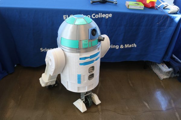 R2D2 from Star Wars also made an appearance at the robotics show
