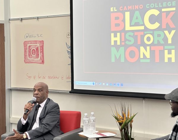 Senator Bradford speaks to attendees of a Black History Month event in the Social Justice Center on Friday, Feb. 16, to discuss reparations and the history of African American people in the U.S. (Ma.Gisela Ordenes | The Union)