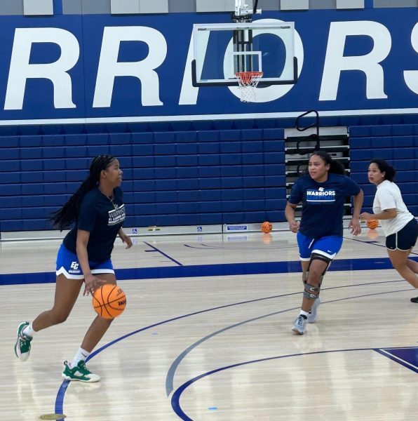 El Camino College guard Shana Moten, right, chases her teammate coming off a screen during a scrimmage in a Warriors practice at the ECC Gym Complex on Thursday, Feb. 28. Moten appeared in three games before a season-ending injury. (Tommy Kallman | The Union)