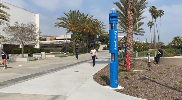 One of the multiple quick-access emergency Blue Poles on El Camino College's Campus.