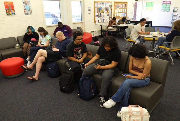 El Camino College students who are part of GSA club play a game with their phones during the club session on March 19. (Dayana Rodriguez | The Union).
