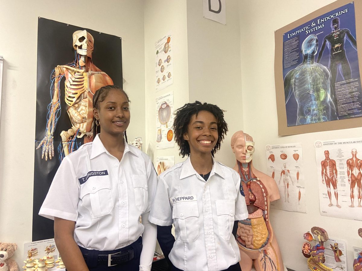 Taniya Livingston, left, 21, and Raeven Sheppard, 20, are both students in the Emergency Medical Technician class and plan to apply for the paramedics program later on. Paramedics is one of the most lucrative certificates offered at California community colleges, with salaries ranging from around $30,000 to $100,000, according to Salary Surfer. (Angela Osorio | The Union)