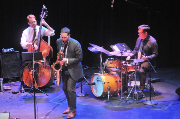 Left to right: Larry Steen, David Moyer and Dean Koba entertain the audience on Sept. 28 in the Campus Theatre. The performance featured a six song set list. (Taheem Lewis | The Union)