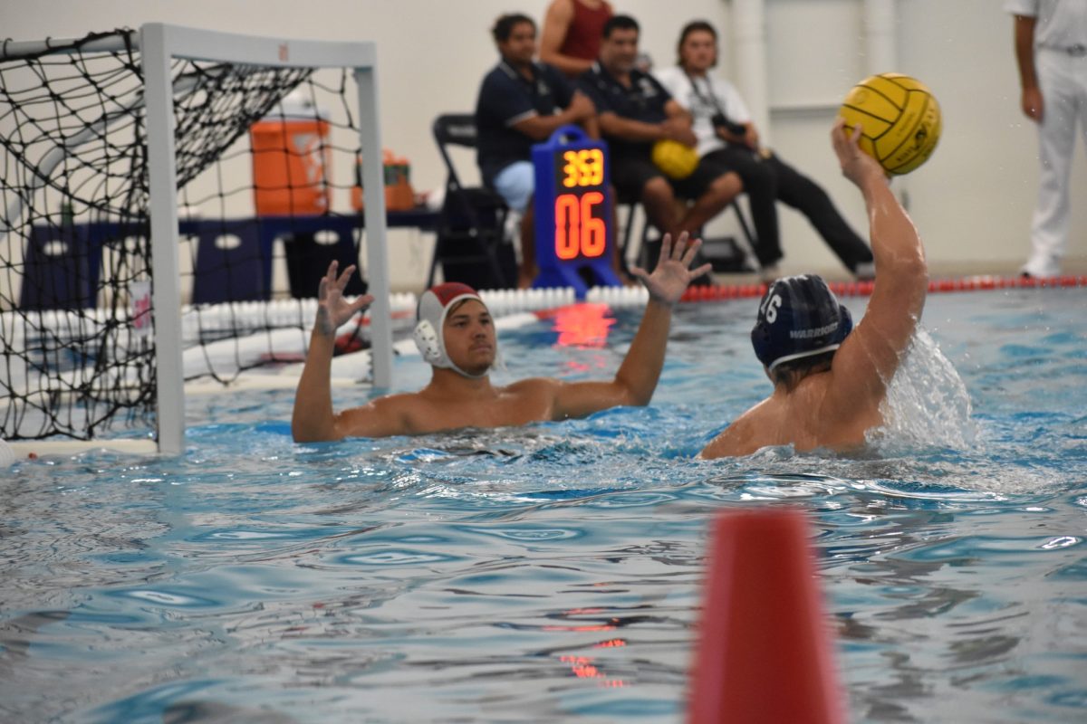 El Camino utility player Max Megaw ready to make the 16 goal. During the course of the game, Megaw tallied a total of one goal, one steal and attempted four shots.(Elliott Bullock II |The Union) Photo credit: Elliott Bullock Ii