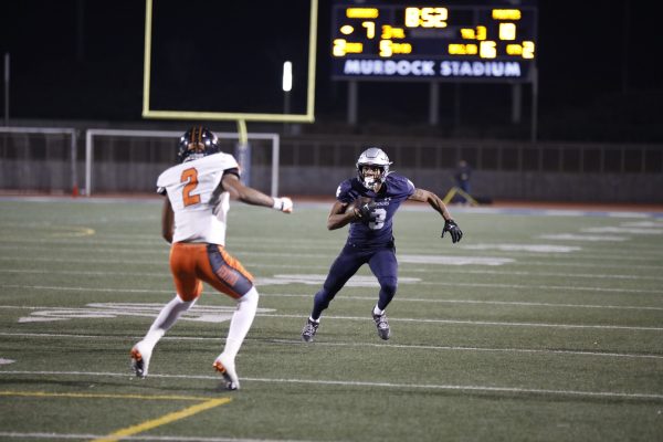 El Camino wide receiver Elijah Holmes attempts to get past Ventura cornerback Messiah Jones during a comeback win over the Pirates at Featherstone Field to clinch a postseason berth and the National Northern League title on Nov. 9. Holmes and the Warriors will wrap up the regular season on Nov. 16 on the road to clash with Allan Hancock. (Greg Fontanilla | The Union)