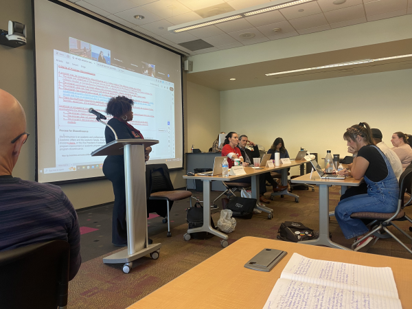 Charlene Brewer-Smith, president of academic senate, hosts a discussion about the criteria of the program discontinuance policy of El Camino College on Nov. 19. (Katie Volk | The Union)