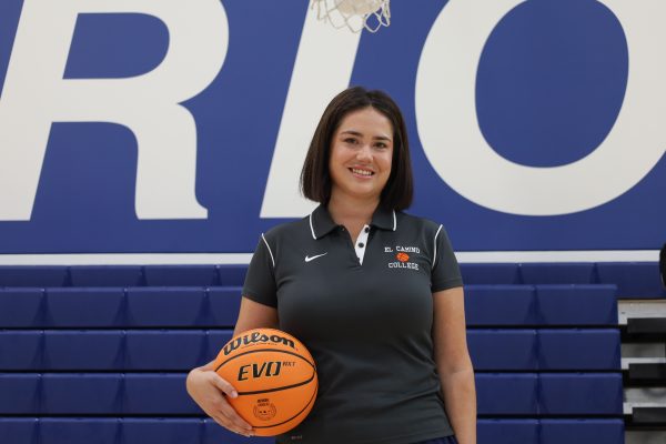 Prior to coaching at El Camino College, Carla Shaw was the girls&squot; basketball and volleyball coach at Redondo Union High School. "She’s a great coach, the way she connects with the players and how the players look up to her,” Steve Shaw, her father, said. (Angela Osorio | Warrior Life)