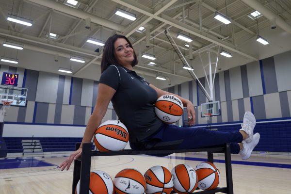 El Camino's Gymnasium has been used as a practice space for the Los Angeles Sparks since last year. The ball that Carla Shaw is holding here on Oct. 15 is used by the Sparks during their practices. (Angela Osorio | Warrior Life)