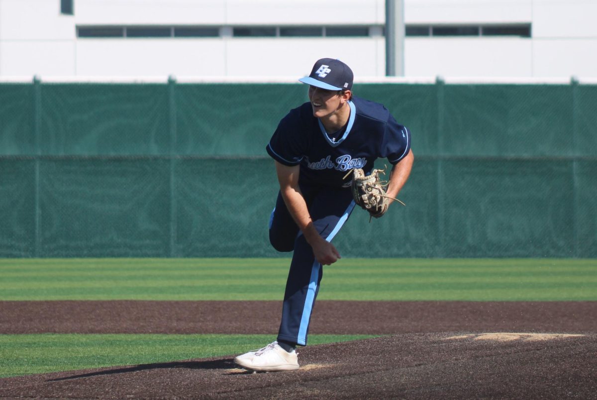 El Camino College Warriors pitcher Cameron O'Neil throws against the Rio Hondo College Roadrunners in a conference match on ECC Warrior Field Tuesday, March 4. O'Neil faced 28 batters, and threw 104 pitches and 74 strikes. (Elsa Rosales | The Union)