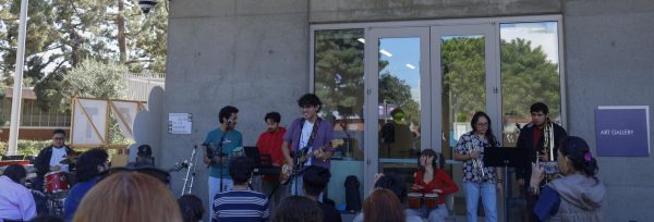 the group Los Caminantes played latin music they played 3 different songs