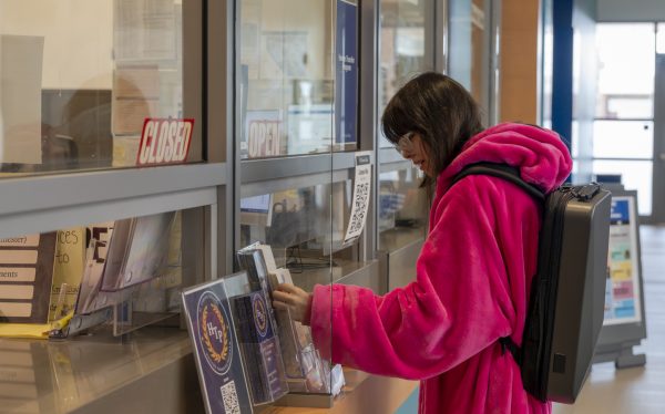 Isabella Peredo, picking up her Honor Student program graduation items from the El Camino transfer center. She received her graduation cap, diploma, and ribbon. Taken on Wednesday, May 27. (Gael Gallardo | The Union).